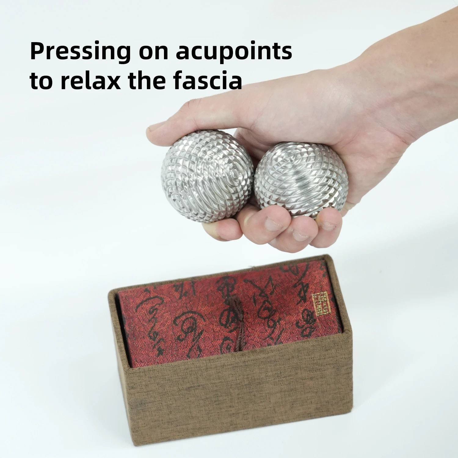 Da Qi Stainless Steel Solid Fitness Walnut Balls / Middle-aged and Elderly Massage / Health Hand Rotation Balls