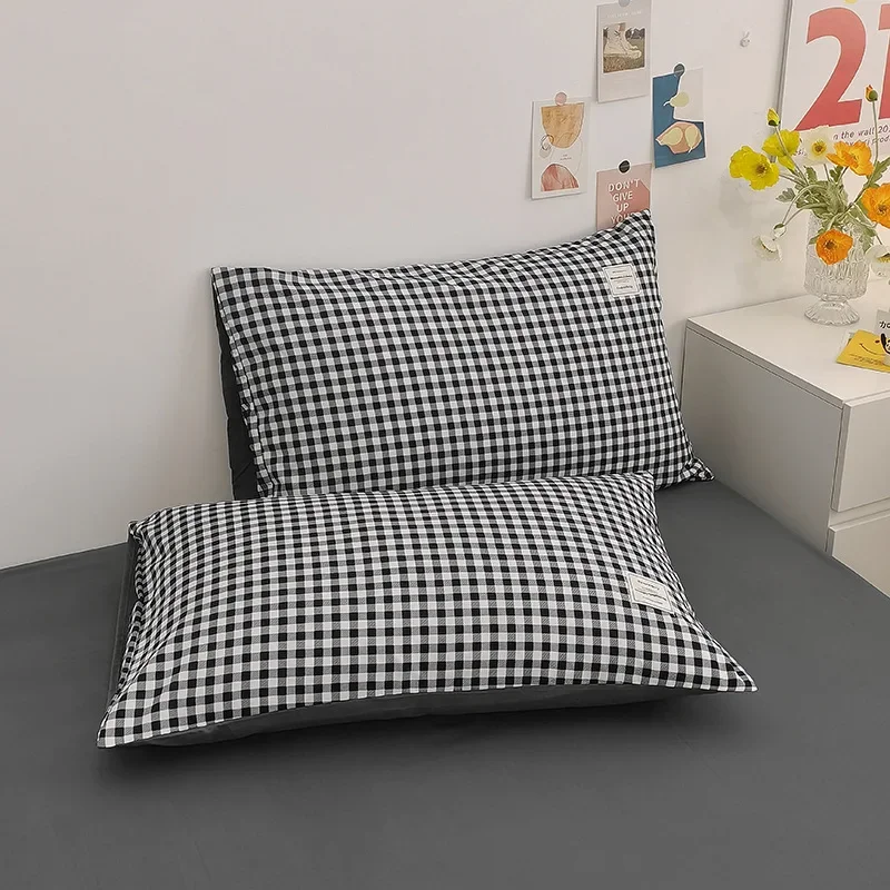 Fashion Striped Grid Printed Breathable Bedding Set