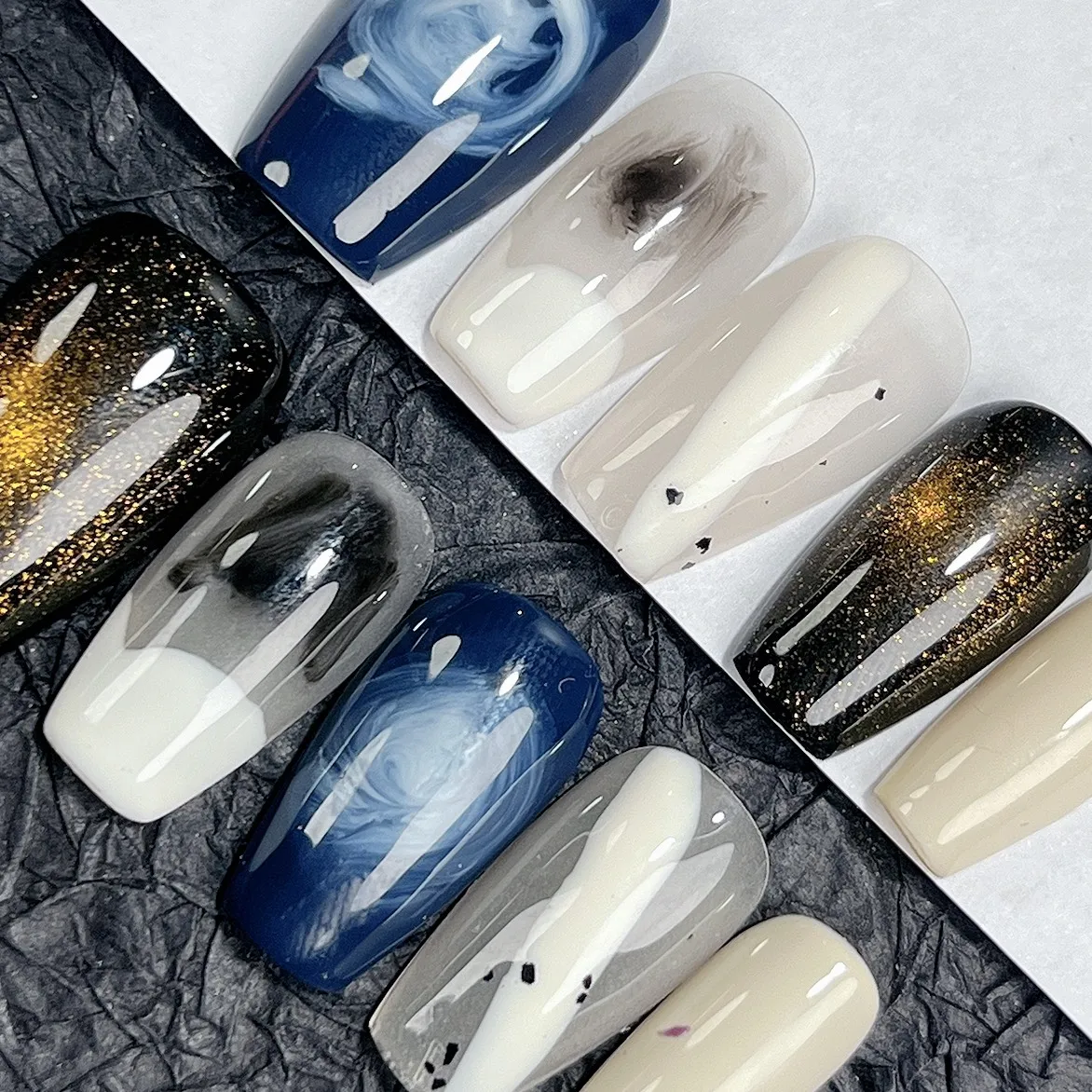 

Hand-painted Starry Graffiti Press-on Nails with Removable and Reusable Design,High-quality and Luxurious Style,Whitening Effect