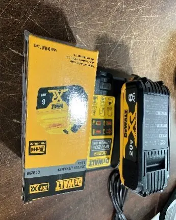 Original DeWalt 6Ah/5Ah 20V battery replaceable DCD887 DCD805 DCF860 Dcd796 DCG406 DCF880 DCF512 DCD805 power tools battery photo review