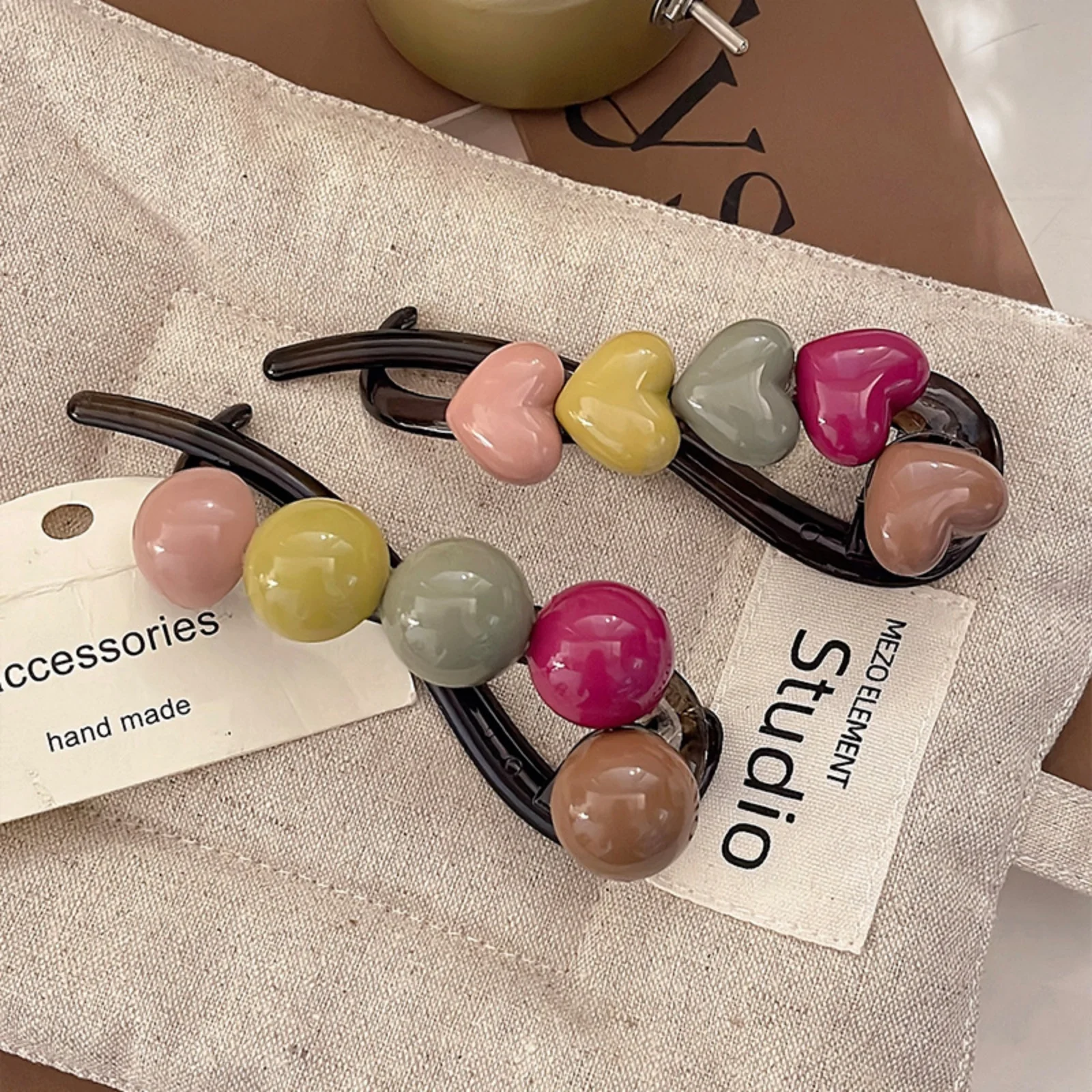 1PC Colorful Bead Hair Claws, Heart & Round Shaped, Korean Cute Hair Accessories for Women, Perfect for Updos