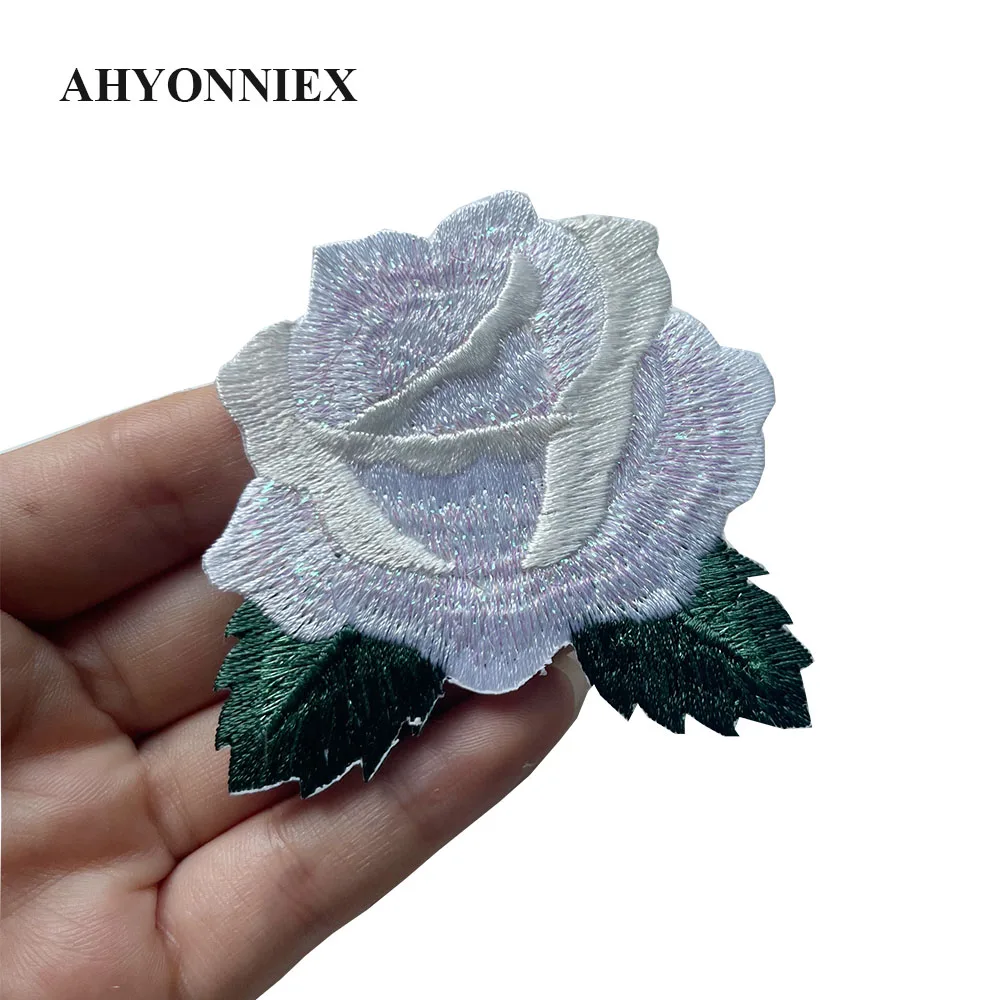 2Pcs Stickerei Patch Weiß und Rote Rose Blume Patch Kleidung Zurück Paste DIY Hochzeit Einladung Karte Zubehör Eisen Auf patch – Detail 5