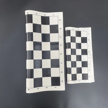 Scacchiera in bianco e nero 34/50 cm Accessori per giochi in PU morbido arrotolabile portatile Gioco di intrattenimento per scacchiera standard