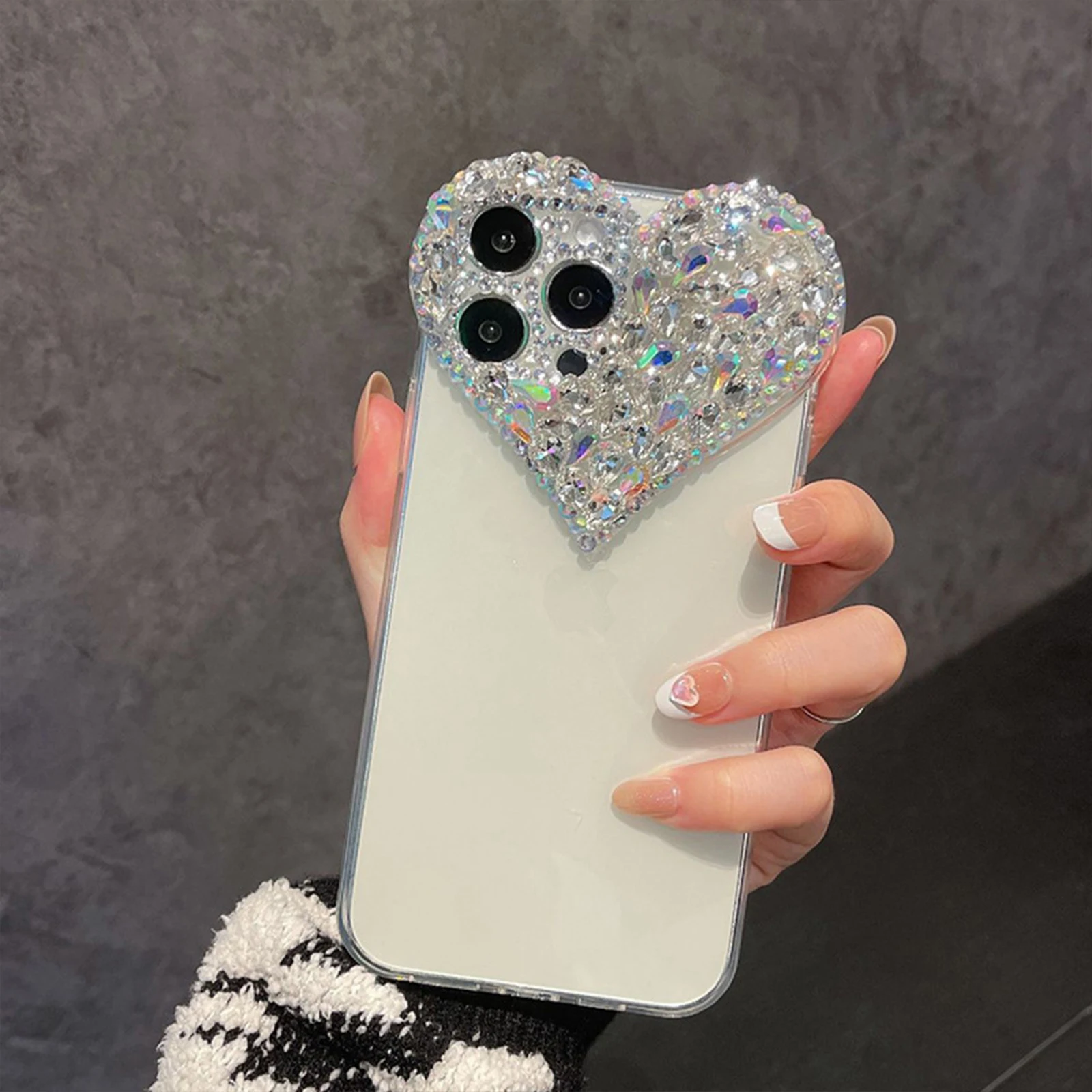 Big Love Heart Clear Phone Case for iPhone 14 Pro Max Plus 5G Soft TPU and Rhinestone Shockproof Phone Case with Pearl Bracelet