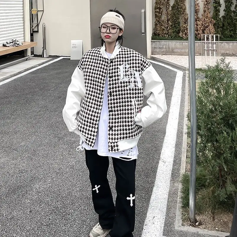 Рисунок 5 - Ветровка в клетку для мужчин и женщин