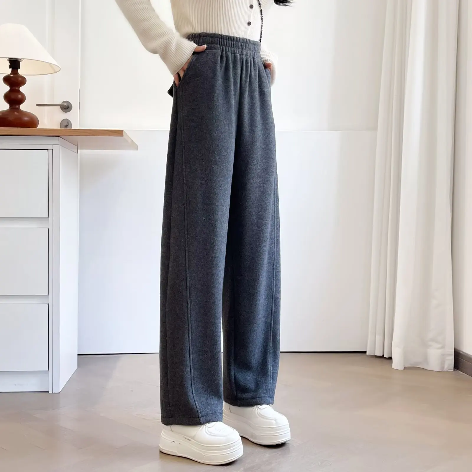 Autumn And Winter Style Fleece And Thickened Casual loose-fitting Trousers XXXXL Fashion Plus Size Women's Straight  Pants 2578