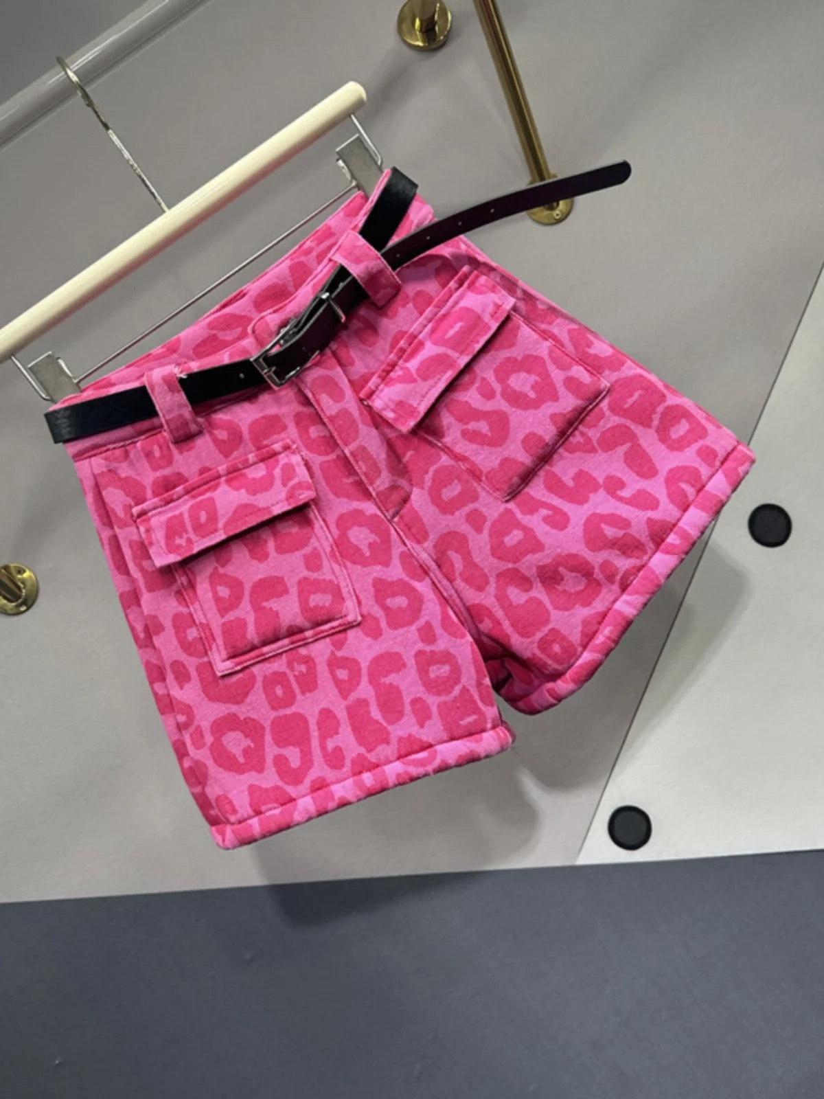 Pink Leopard Print Denim Shorts for Women 24 Spring New Casual All-Match Slimming Patch Pocket A- Line Wide-Leg Hot Pants Female