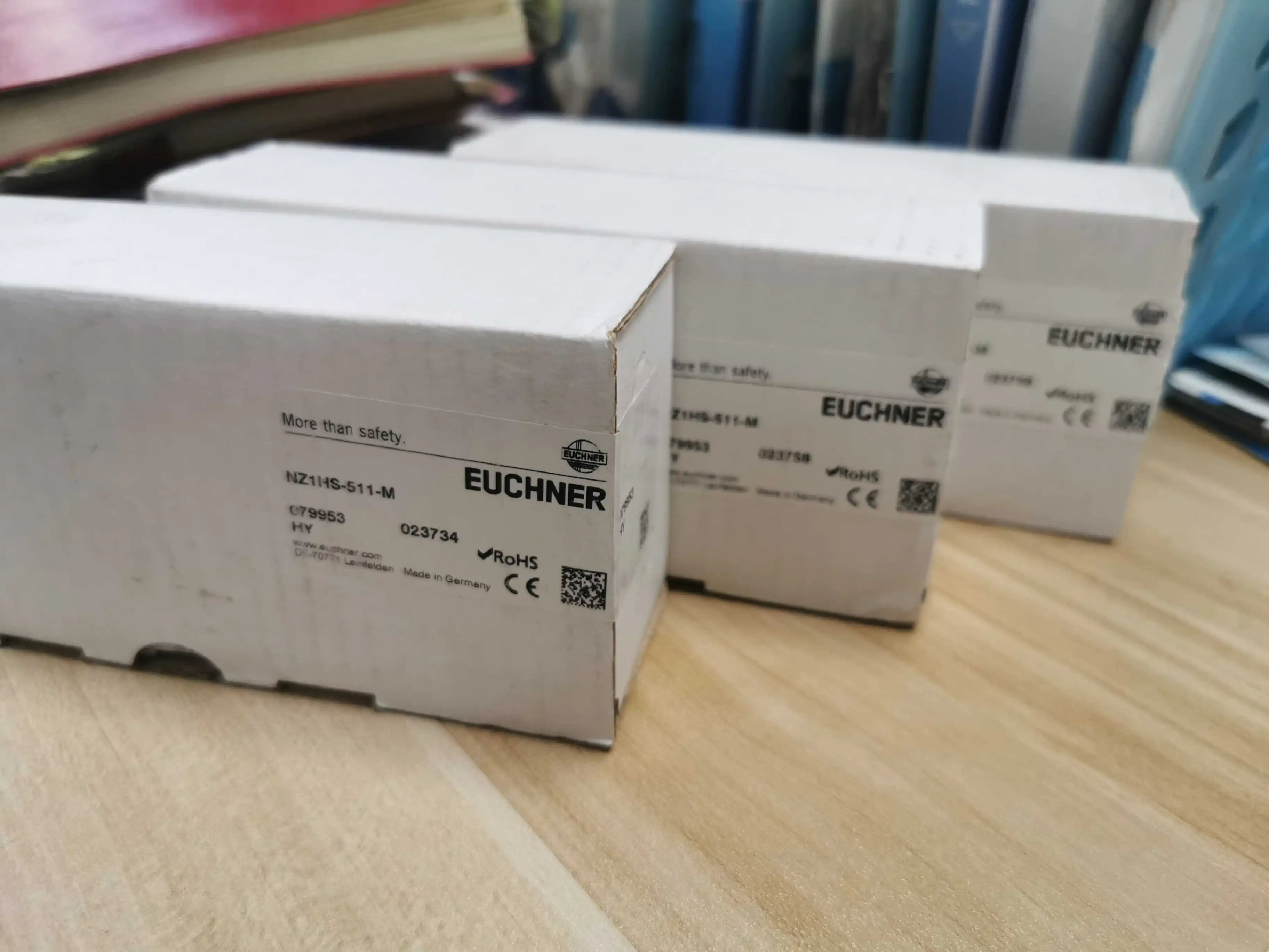 

New Original EUCHNER NZ1HS-511-M 079953 Security Switch