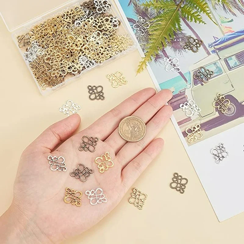 NBEADS 50PCS 패션 티벳 스타일 링크 커넥터 중국어 매듭 레드 구리 22x18.5x1mm 쥬얼리 목걸이 DIY 만들기