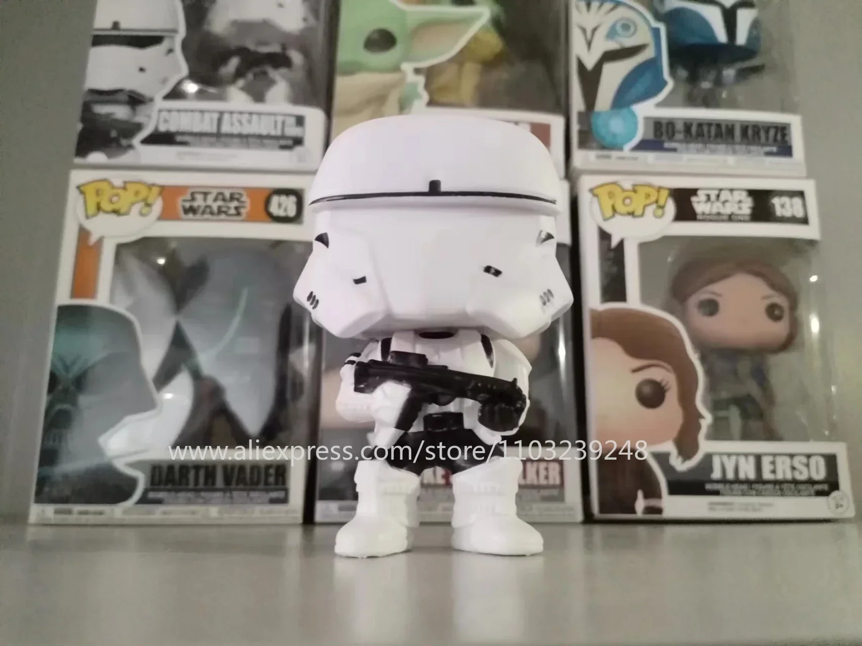 thumbnail image 1 of Figura de acción de vinilo de Star Wars 368# 412# 501# en caja, modelo de decoración de colección, juguetes exquisitos y encantadores para regalo de niños, 1 of 5