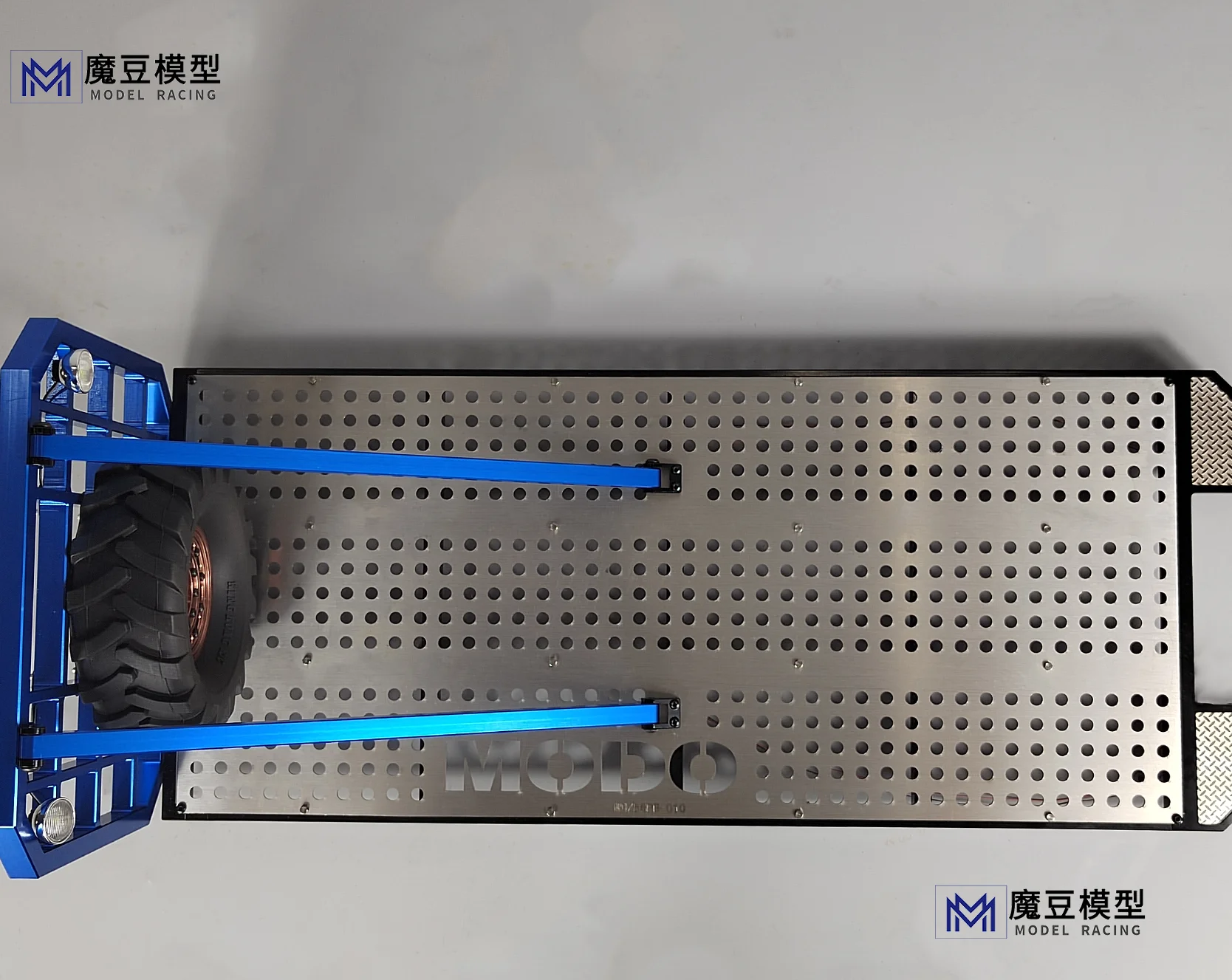 １/１４　ラジコン　箱のみ INFINITY - IF14-II MID 1/10 SCALE EP TOURING CAR CHASSIS KIT