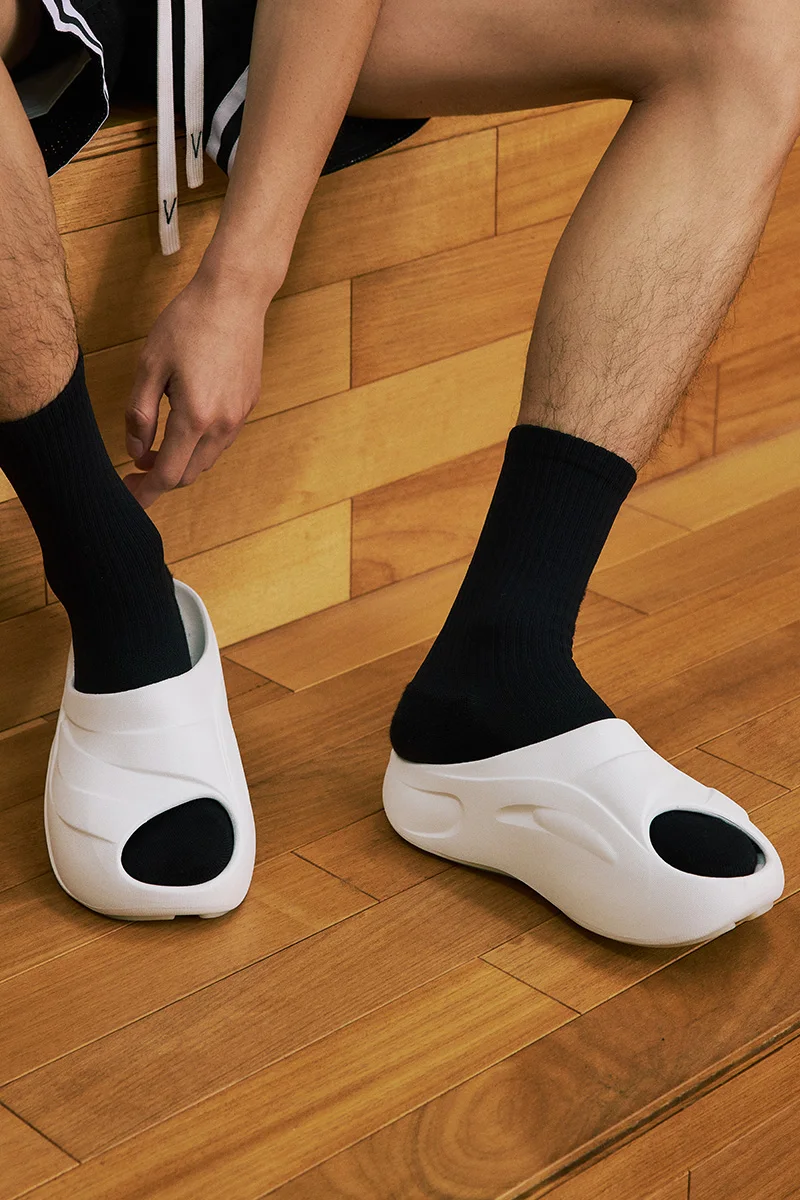 Lightweight Slippers for Women and Men 16