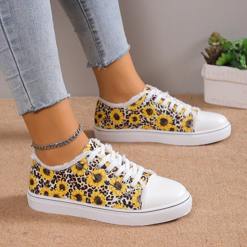 Women Shoes New Canvas Shoes Colored Casual Shoes Anti Slip Womens Vulcanized Shoes White Fashion Luxurious Sneakers Sizes 36-43