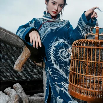 Hand-painted hand-batik cheongsam dress heavy industry ethnic costume