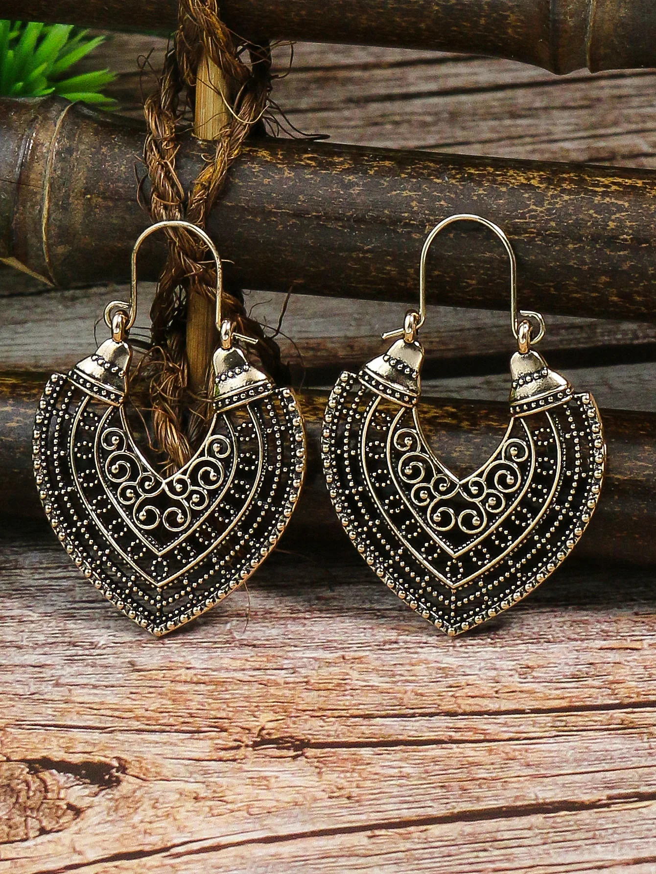 Boucles D'oreilles Pendantes Scooter – Alliage Bronzé Doré – Clous – Occasion