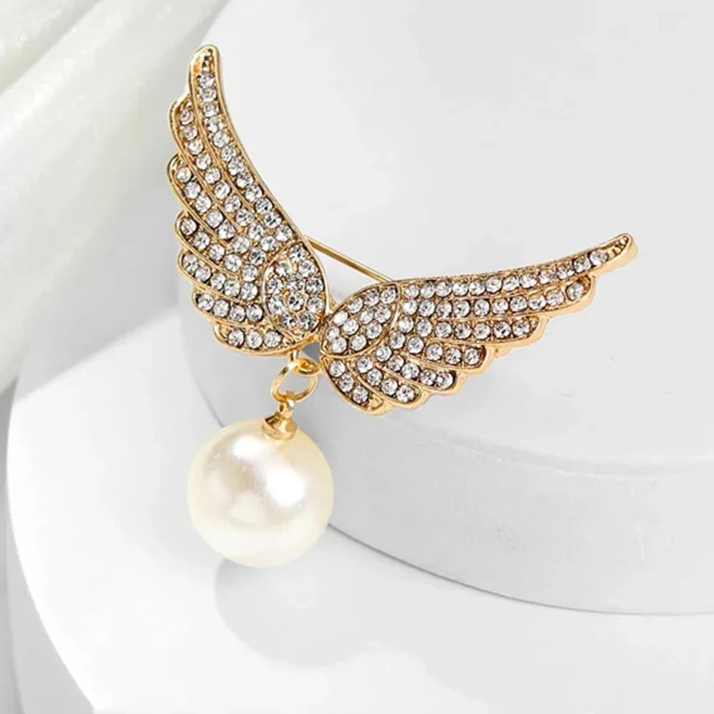 Temperament Crystal Angel Wings Brooches Pins Women's Exquisite White Pearl Pin Corsage Accessories Charm Clothing Wear Gifts