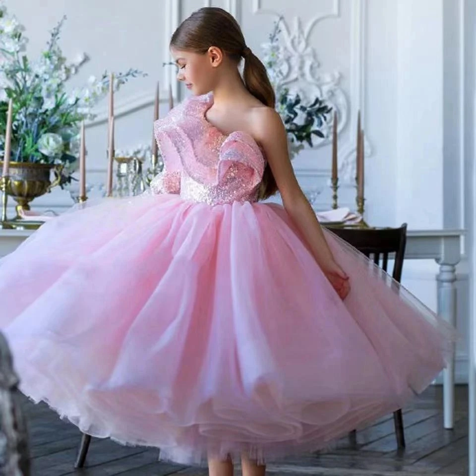 

One Shoulder Sequins Shiny Princess Flower Girl Dress for Wedding Short Puff Tulle Cute First Communion Gown Tiered Birthday