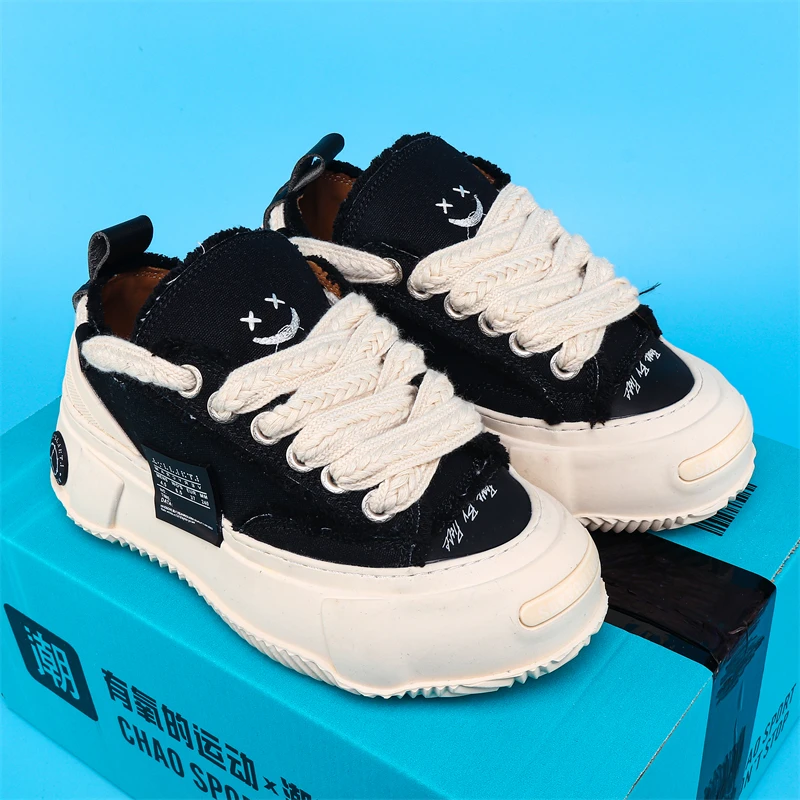 Description Picture 5 of itemSmall fragrance is durable, comfortable, thick-soled, and the couple's heightened color-changing large round toe shoes, the new