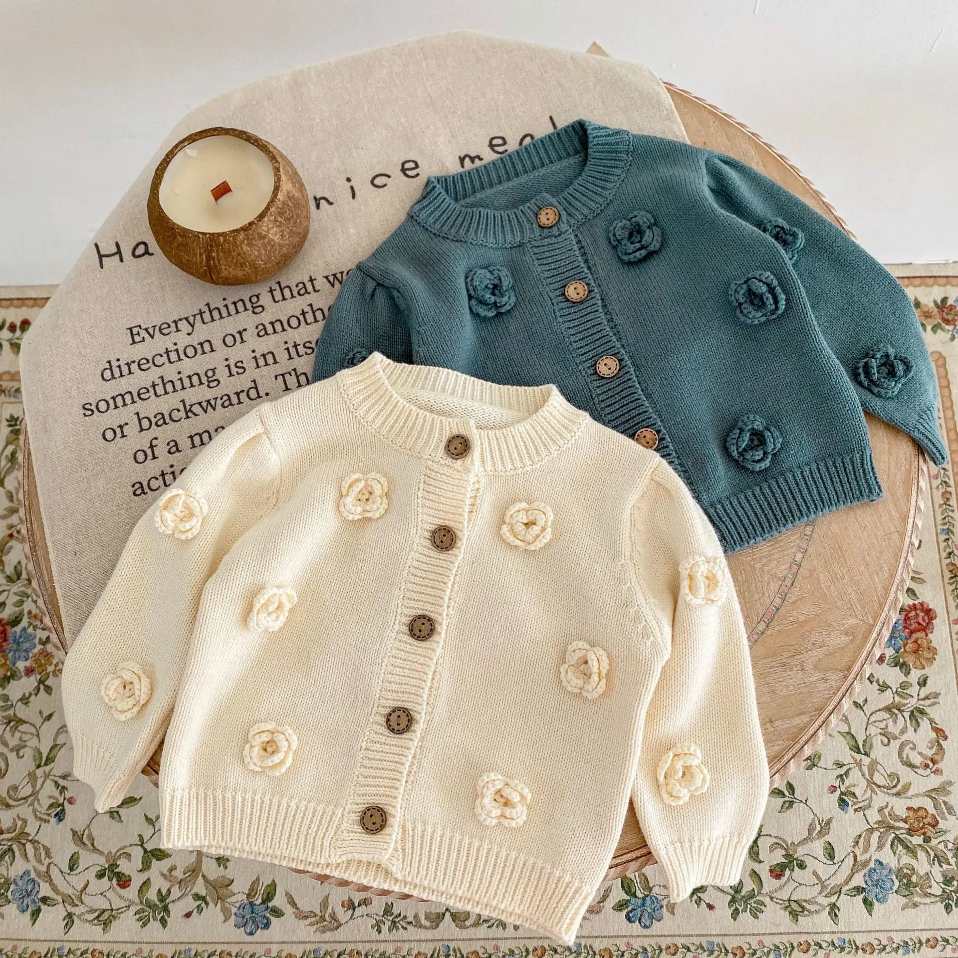 

Autumn Baby 0-3 Years Old Baby Girl Handmade Flowers Knitted Cotton Yarn Coat Crewneck Sweater Cardigan