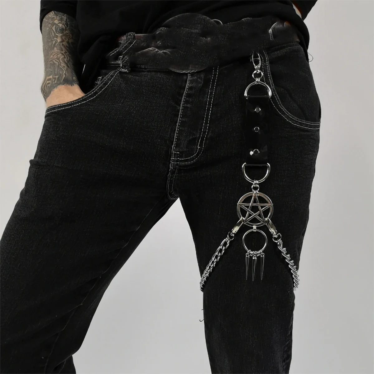 

Punk Leather Thigh Harness Harajuku Jeans Garter Belt Star Shape Metal Body Chain Bondage Rave Clothing Accessories Leg Straps