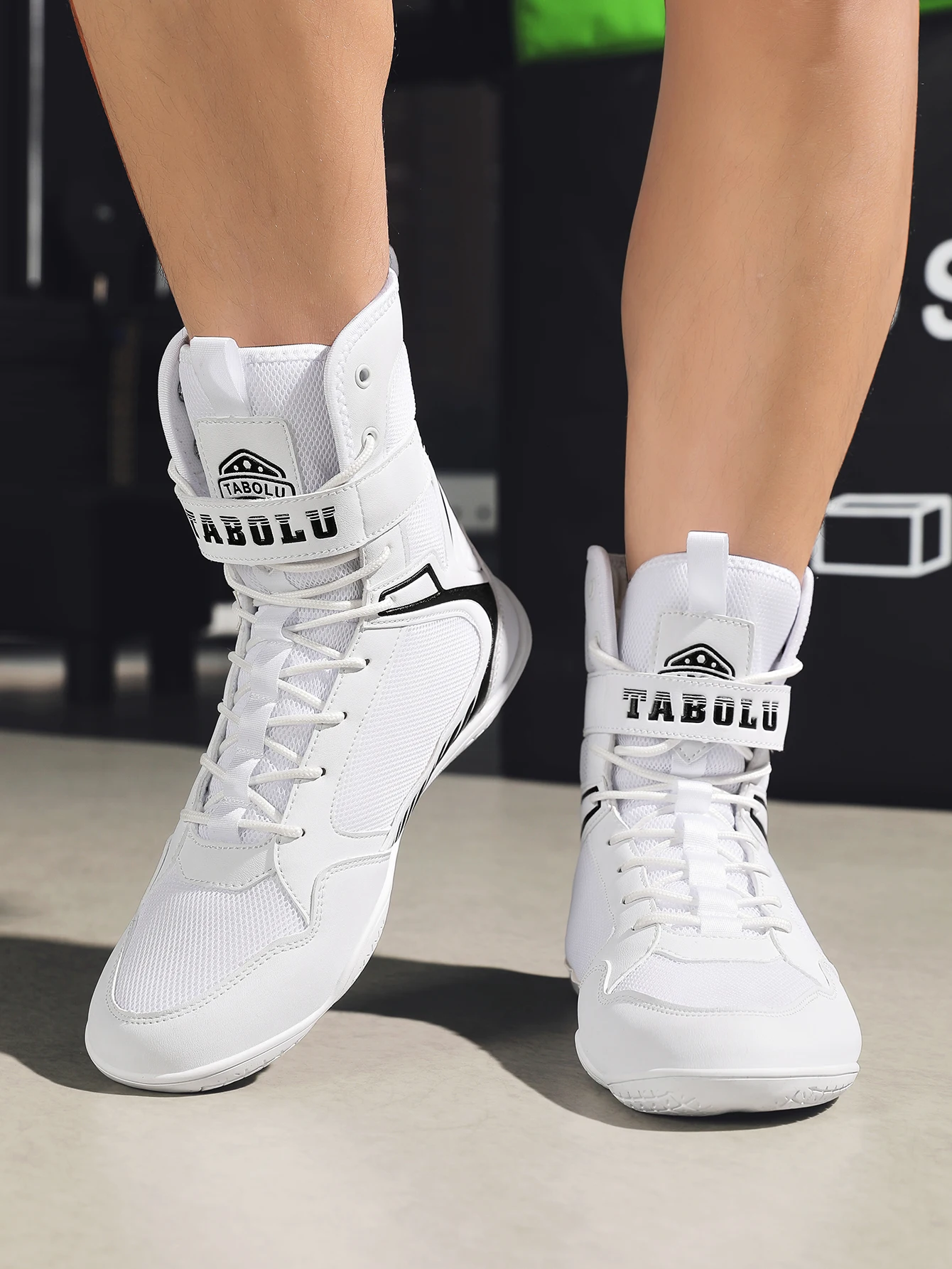 Professional Boxing Shoes Men Top Quality Fighting Wrestling Shoes Breathable Fighting Boxing Wrestling Squats Sneakers 2026