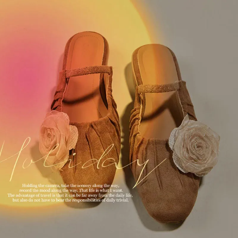 

Женские шлепанцы без застежки, мягкие сандалии на плоской подошве, с круглым носком и большими цветами, лето 2024