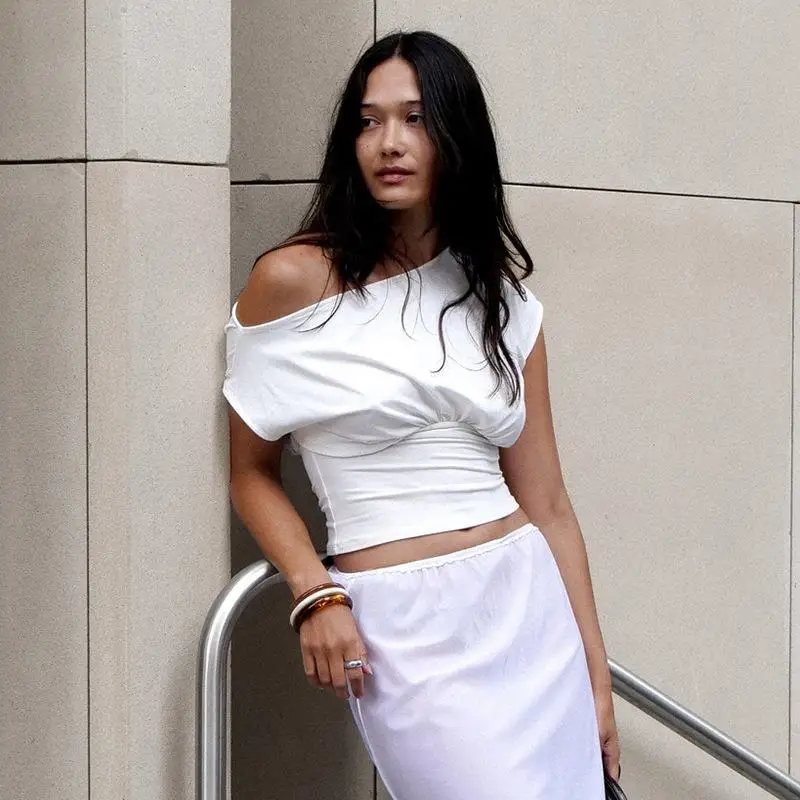 Y25TP26 Women's Summer New Pure Color Single oulder T-irt Gathered Waist Slant Collar Top Faionable ort Length