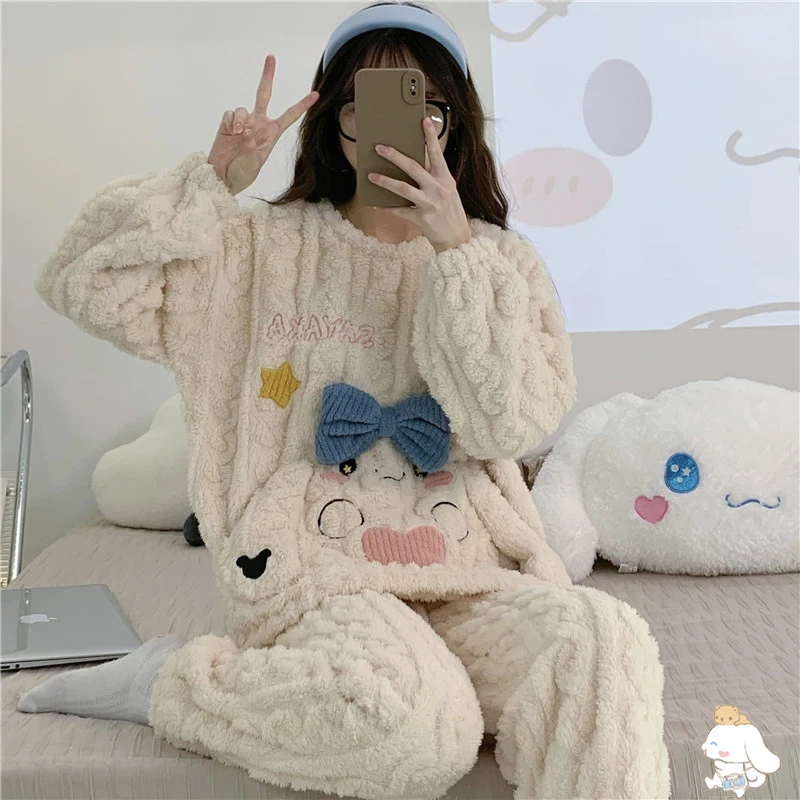

Sanrios Cartoon Plush Sleepwear Cinnamoroll Winter Leisure Comfort Coral Velvet Pajamas Cute Household Clothes Christmas Gift