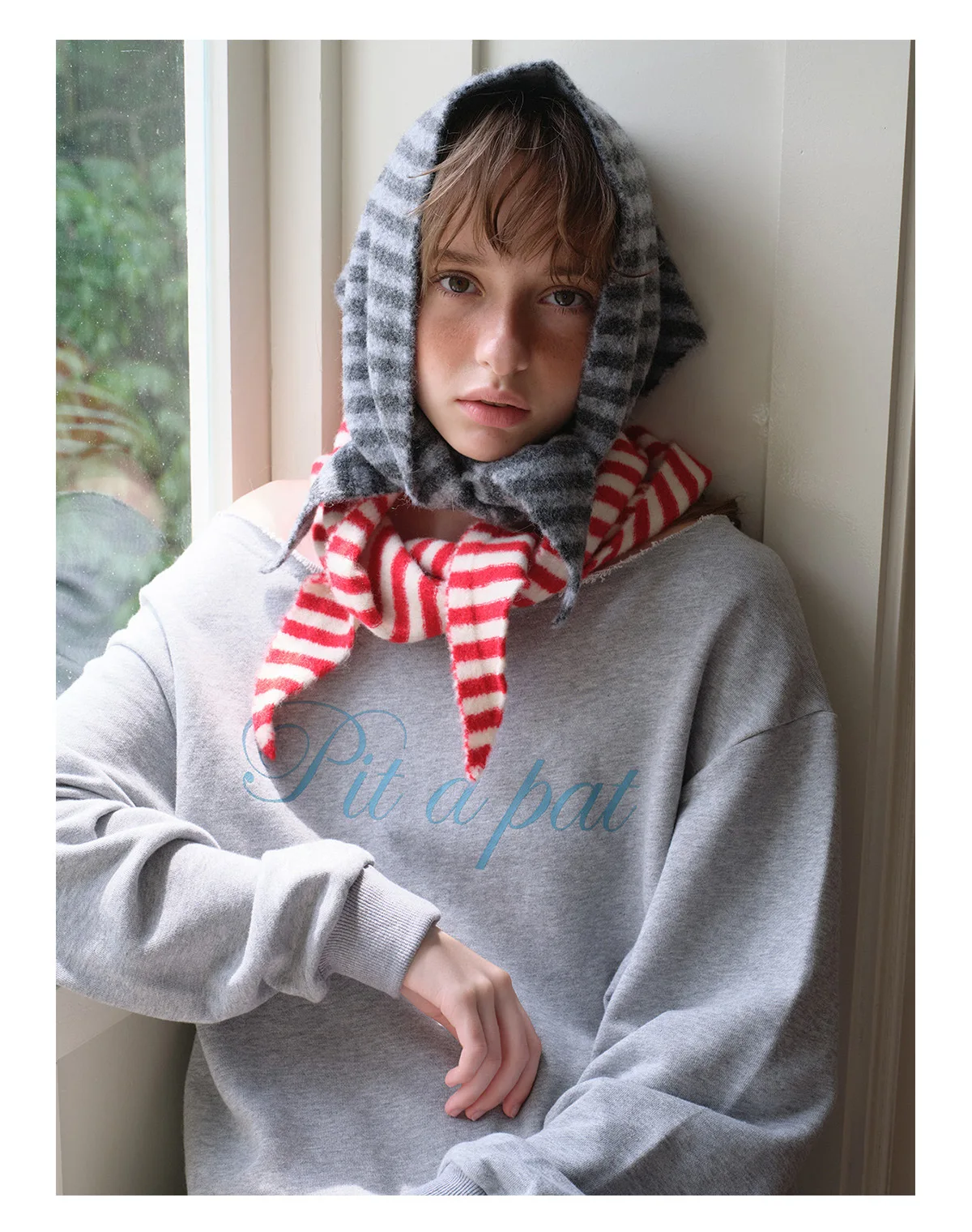 Gestrickter Schal für Damen, 31 % Wolle, warme Winterschals, helles Streifen-Design, verdickter Schal, weicher Dreieck-Pashmina-Ausschnitt, 2025, NEU – Detail 8