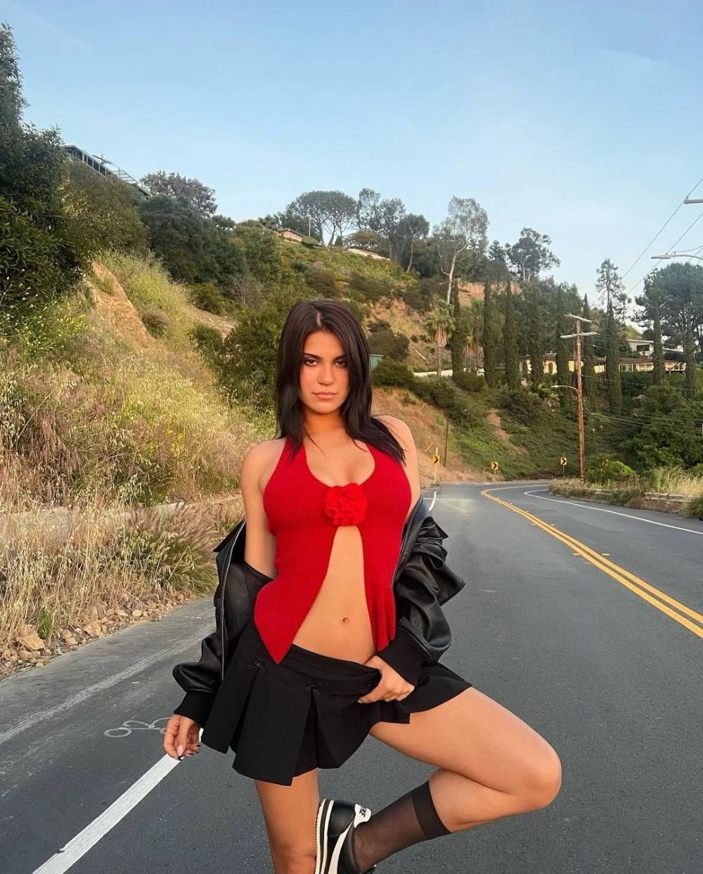 Camisetas de lana sin mangas con cuello halter para mujer, ropa con flores, top corto ajustado liso para mujer, chaleco sexy informal para vacaciones