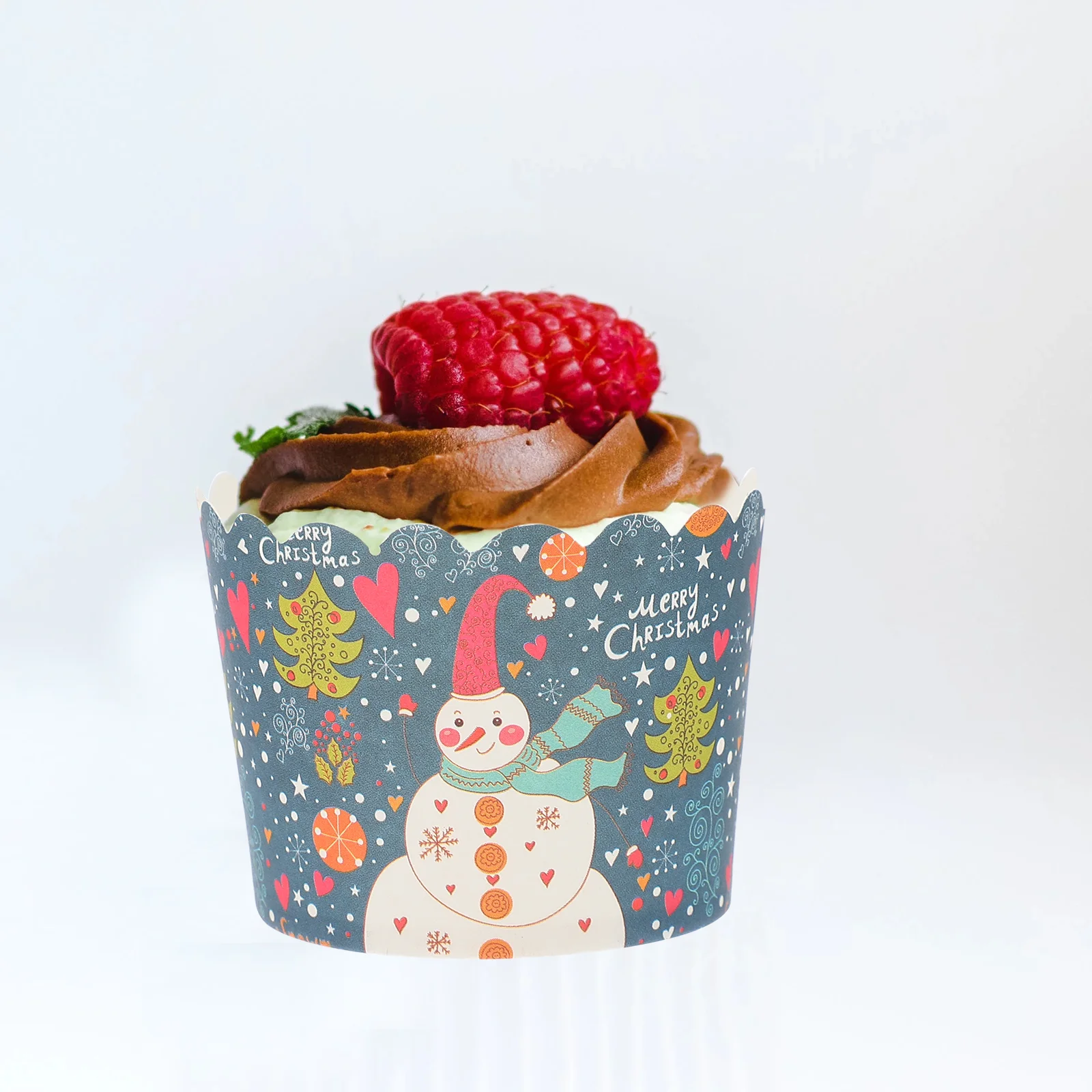 

Christmas Cupcake Wrappers Muffin Cups: 100pcs Paper Cupcake Holders Dessert Wraps for Wedding Birthday New Year Xmas Party
