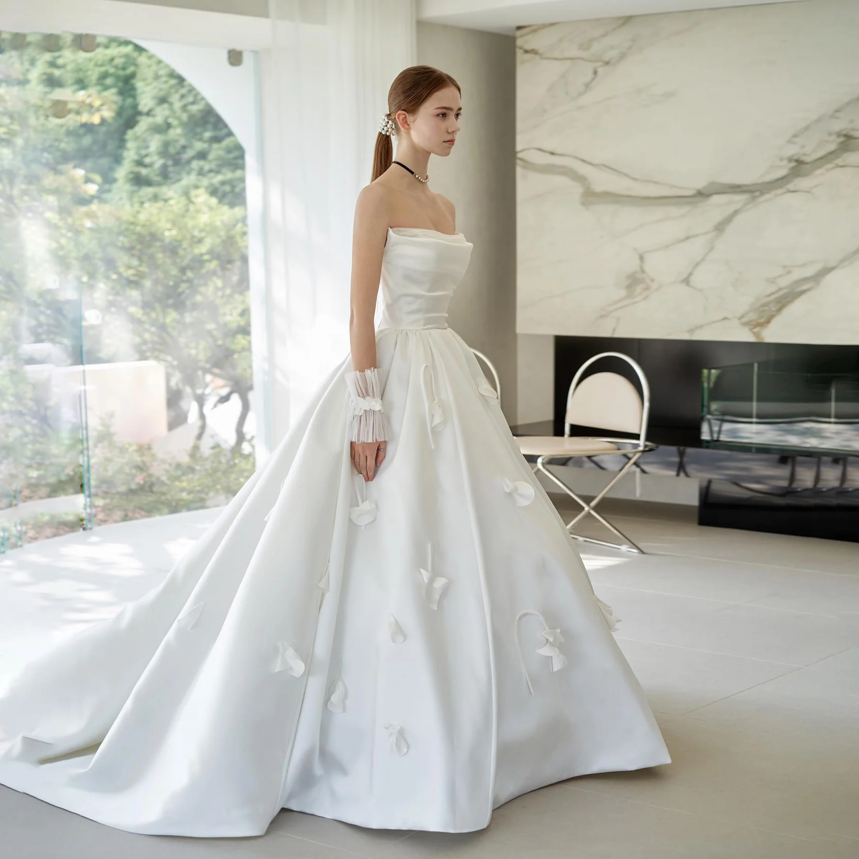 

OEING Strapless Luxury Formal Wedding Dresses Pleat Appliques Sleeveless 프롬드레스 Floor Length Elegant Bride Gowns Party Women