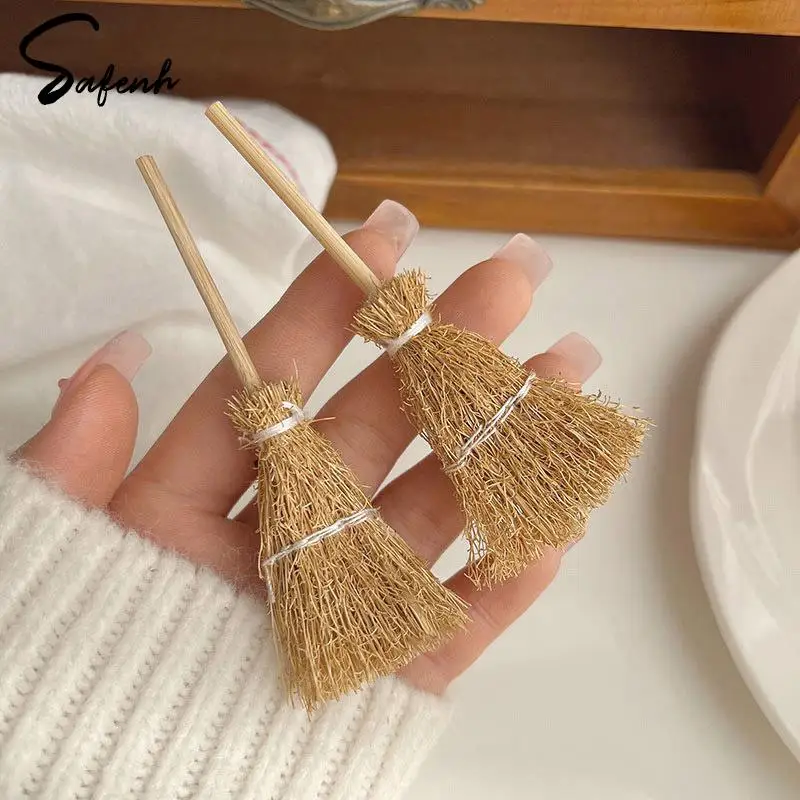 

1Pcs Mini Wood Broom Model Hair Clip Pin For Women Hairpins Duckbill Clamp Barrettes Hairgrips Hair Accessories Girls Jewelry