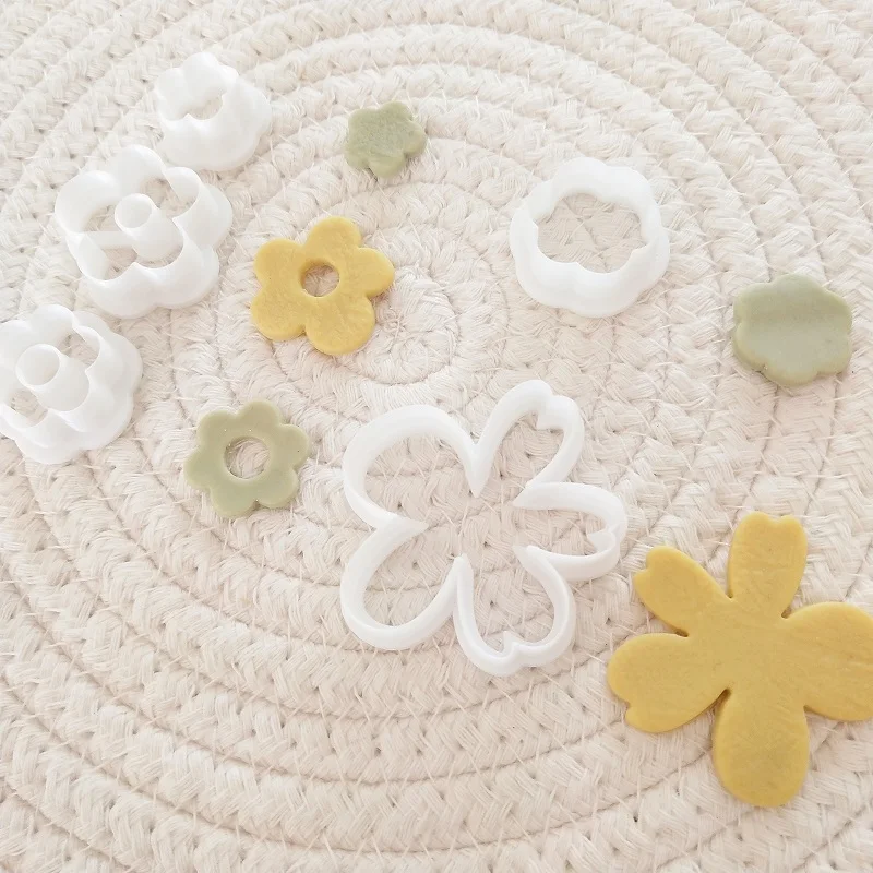 Description Picture 6 of itemFlower Soft Pottery Earrings Polymer Clay Cutter Hollow Geometric Pattern Mold DIY Ceramic Earrings Jewelry Pendants Clay Tools