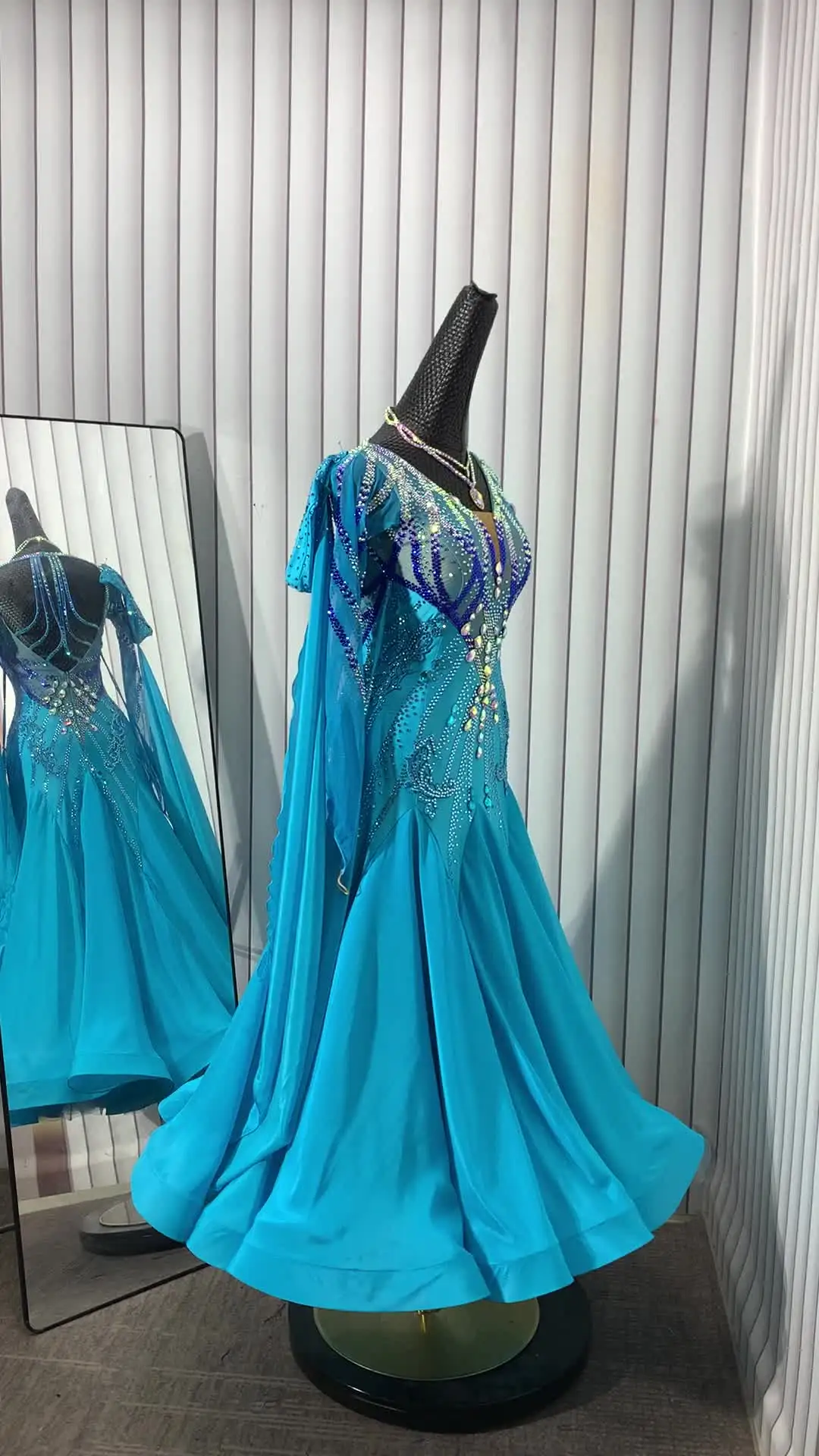 社交ダンスドレス水色長袖スタンダードドレス競技ドレス