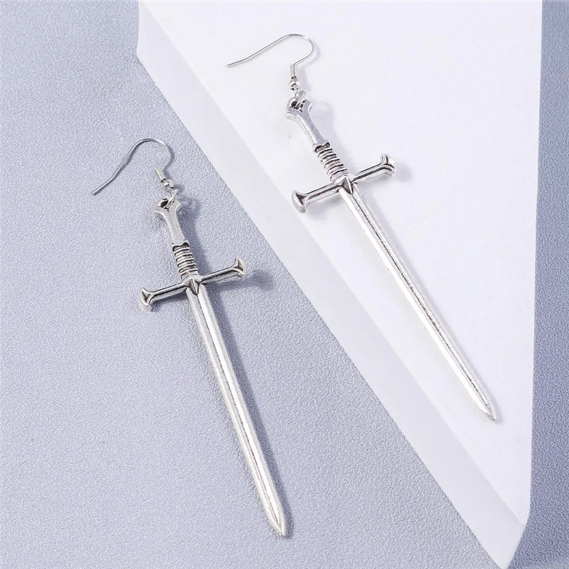 Orecchini in argento spada di sangue