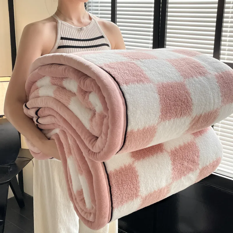 New Grade A Half-sided Velvet Autumn Winter Keep Warm Blankets for Bed Soft Fluffy Warmth Sofa Blanket Shawl Napping Blankets