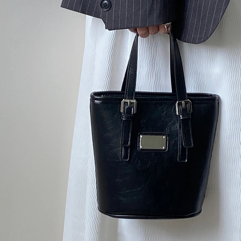 

Vintage Women's Bucket Shoulder Bag Pu Leather Ladies Commute Messenger Bags Simple Female Small Tote Purses and Handbags
