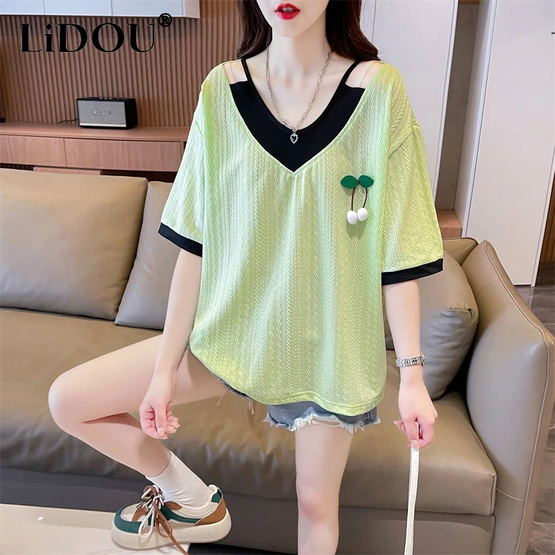 

Summer New Loose Casual Fake Two Pieces Patchwork T-shirt Ladies V-neck Embroidery All-match Fashion Top Women Hollow Out Tee