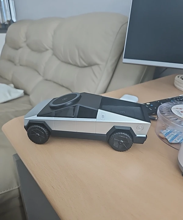 Housyfeel™ Cybertruck 3 in 1 Magnetic Fast Wireless Charger