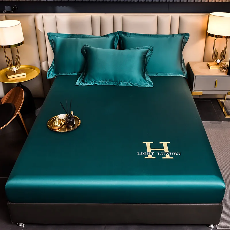 Luxury Ice Silk Fabrics Elastic Fitted Sheet Summer Solid Bedding Mattress Protector Cover Queen King Size Bed Sheet Set 4 Sizes