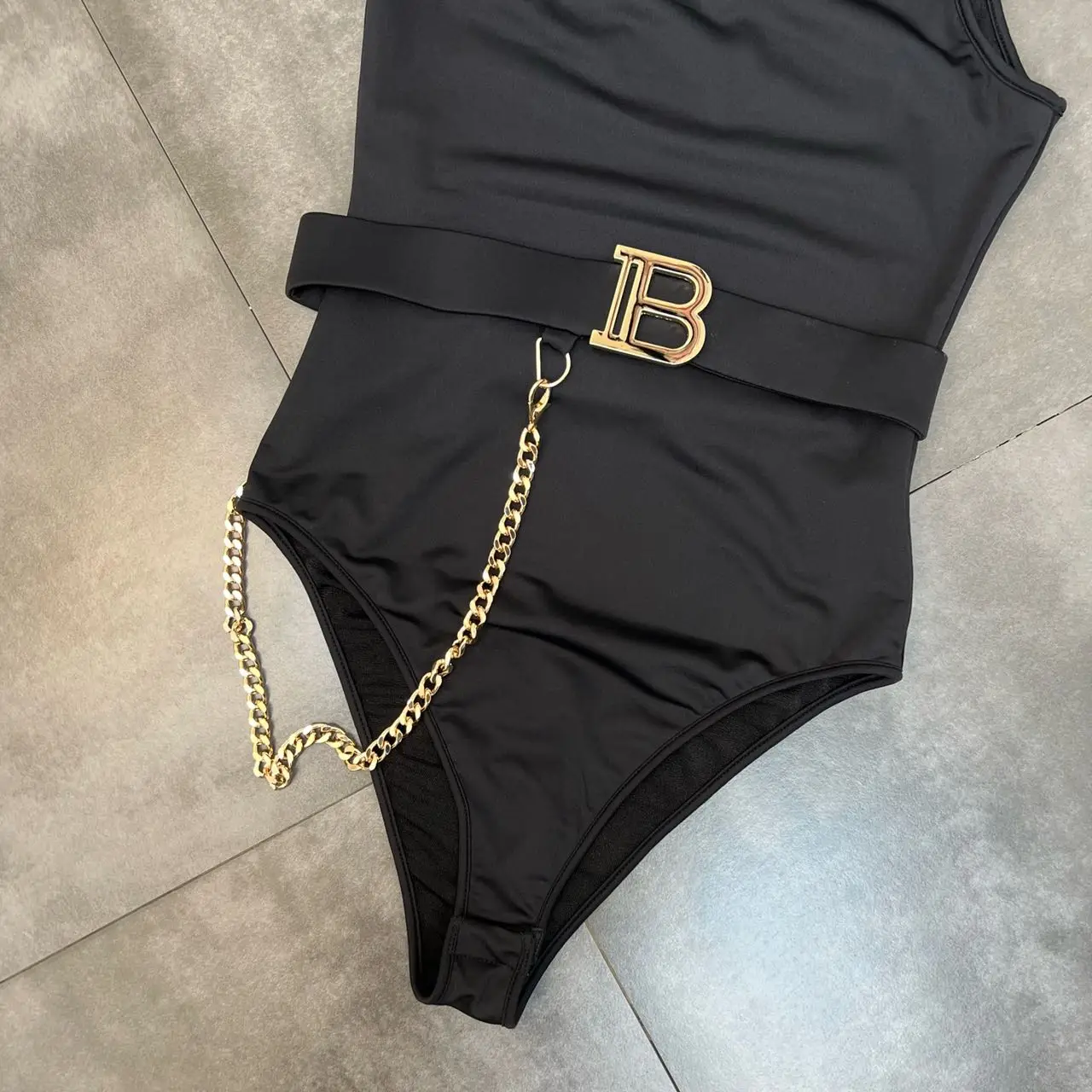 Fashionable Bodysuits 2023 Summer New One-Shoulder Waist Chain Letter Belt Sexy Hot Girl Style One-Piece Vest for Women Jumpsuit