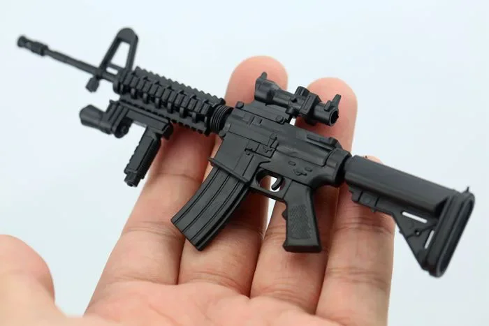 精巧1/3スケール　ミニチュア模型　AR15 M4 精巧1/3スケール ミニチュア AR15 - メルカリ