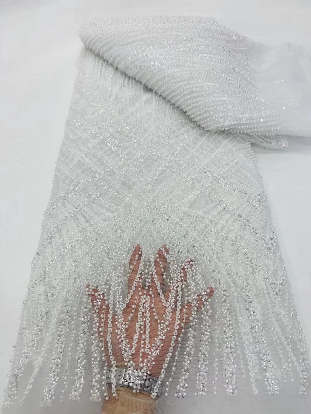 

Новейшая роскошная белая: тяжелые бусины, французская кружевная ткань 2023, высококачественные блестки, ручная работа, Африканское кружево, ткань для фотографий KDP23236