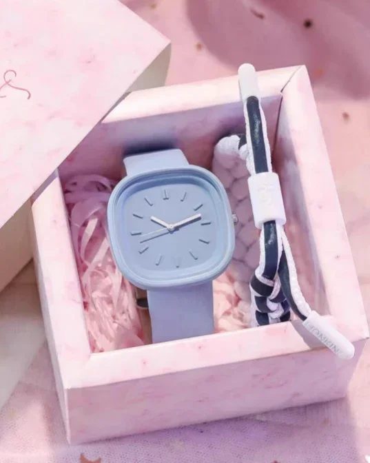 

Cool Style Small Dial Niche Design Sense Light Luxury Watch