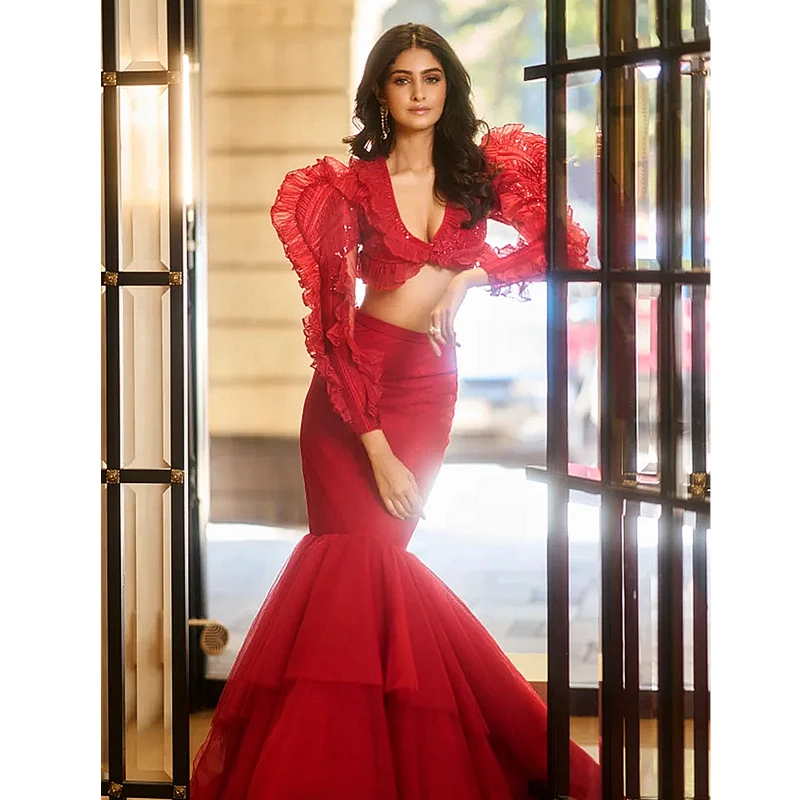 Demanding Red Colored Party Wear Jacquard Silk Long Gown