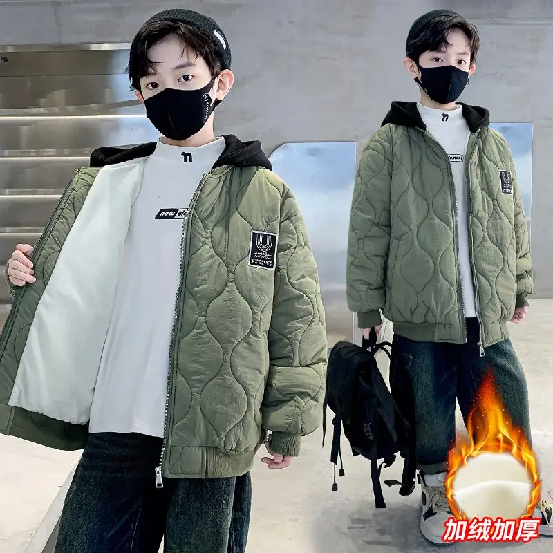 

Boys' autumn winter plush jacket 2023 new Korean version of Zhongda children's deep autumn and winter boy foreign style