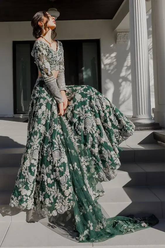 Mauve Heavy Embroidered Designer Work Gown - Indian Heavy Anarkali Lehenga  Gowns Sharara Sarees Pakistani Dresses in USA/UK/Canada/UAE - IndiaBoulevard