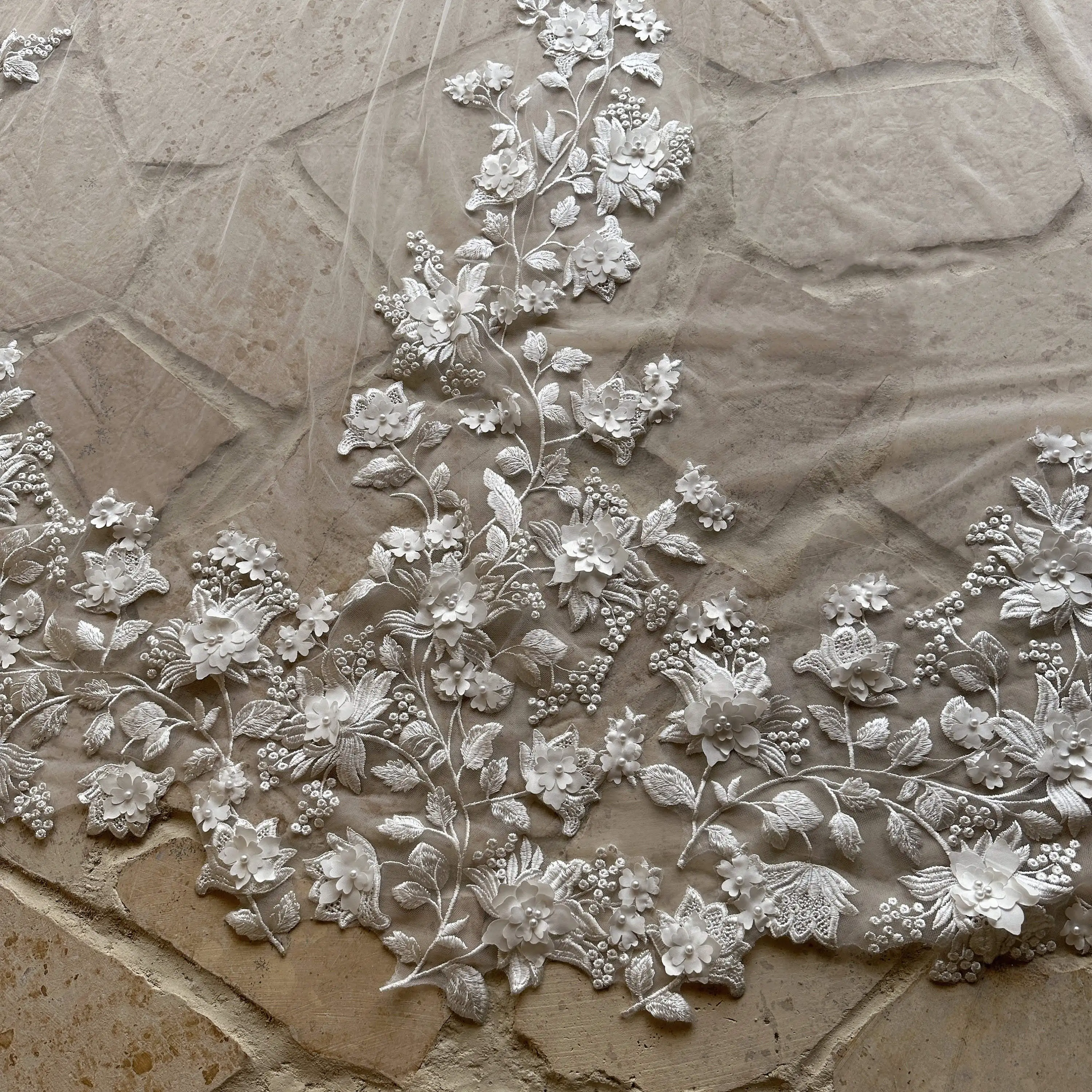 Bridal veil 3 Meters Wedding Veil with floral applique