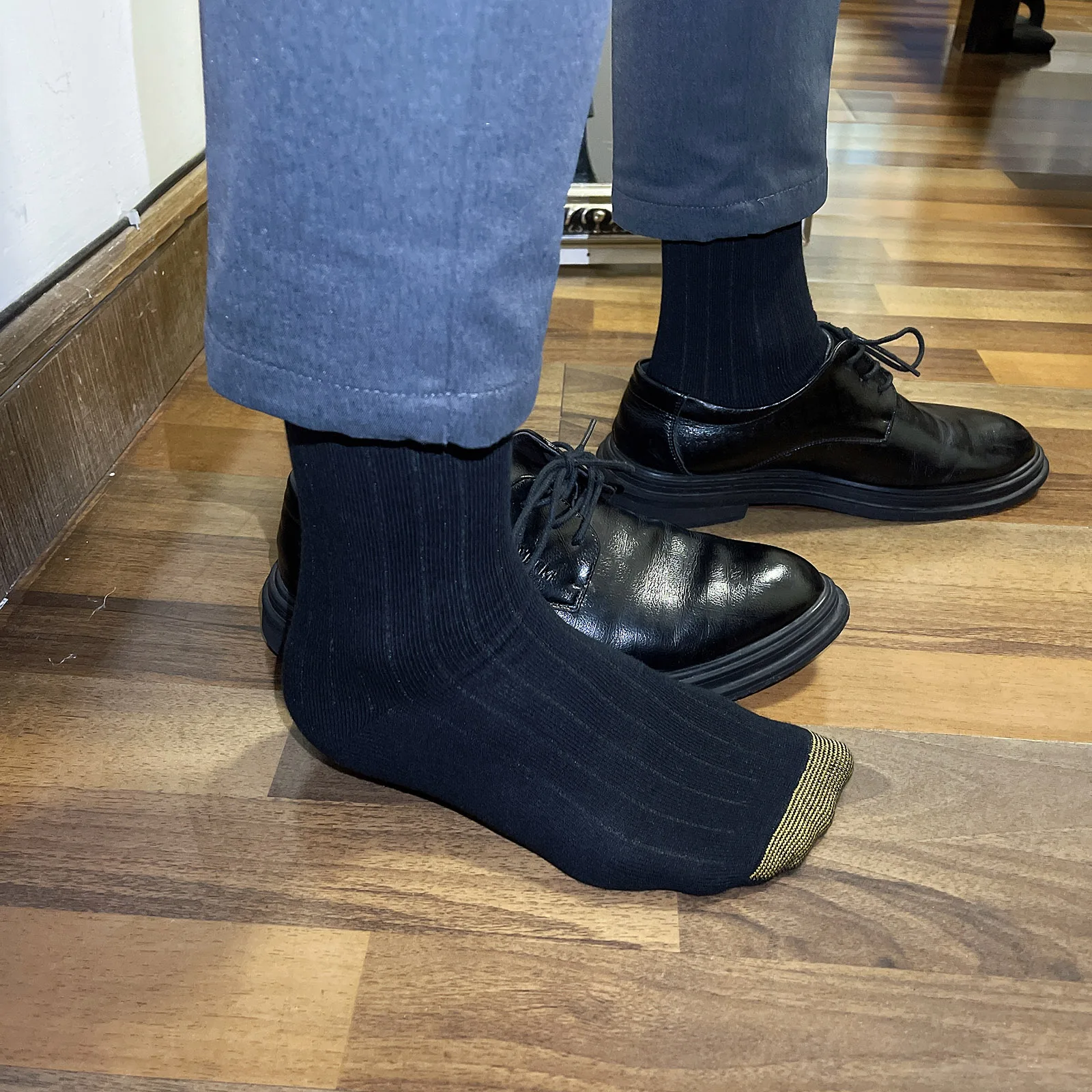 Männer Baumwolle Rohr Socken Vier Jahreszeiten Freizeit Sexy Atmungsaktive Deodorant Mitte Rohr Weiche Socken Business Gentleman Formale Socke – Detail 12